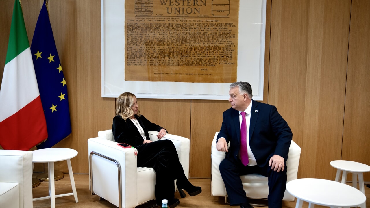 Orban insiste pour obtenir de l’argent pour l’Ukraine (et met Meloni en difficulté)