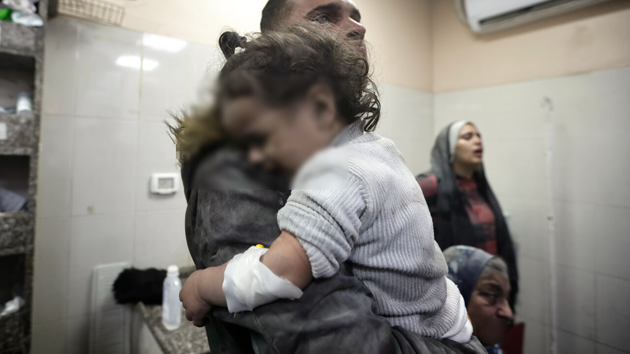 "A Gaza, 10 enfants par jour perdent l'usage de leurs jambes depuis le début du conflit"