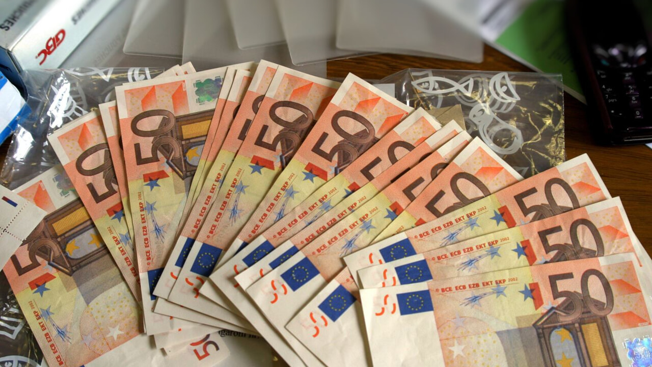 Bonus jusqu'à 2 mille euros sur le bulletin de salaire : qui a droit aux avantages sociaux