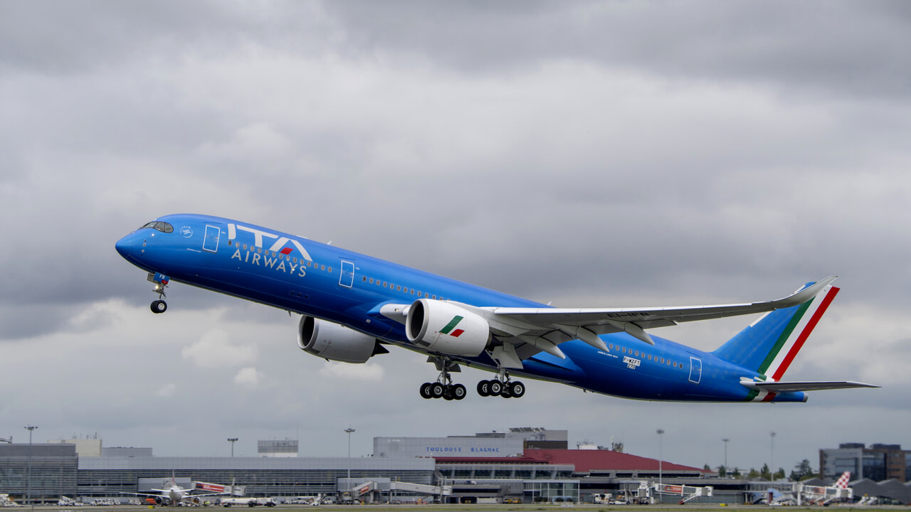 L'UE ralentit sur l'accord entre ITA et Lufthansa : les routes en danger
