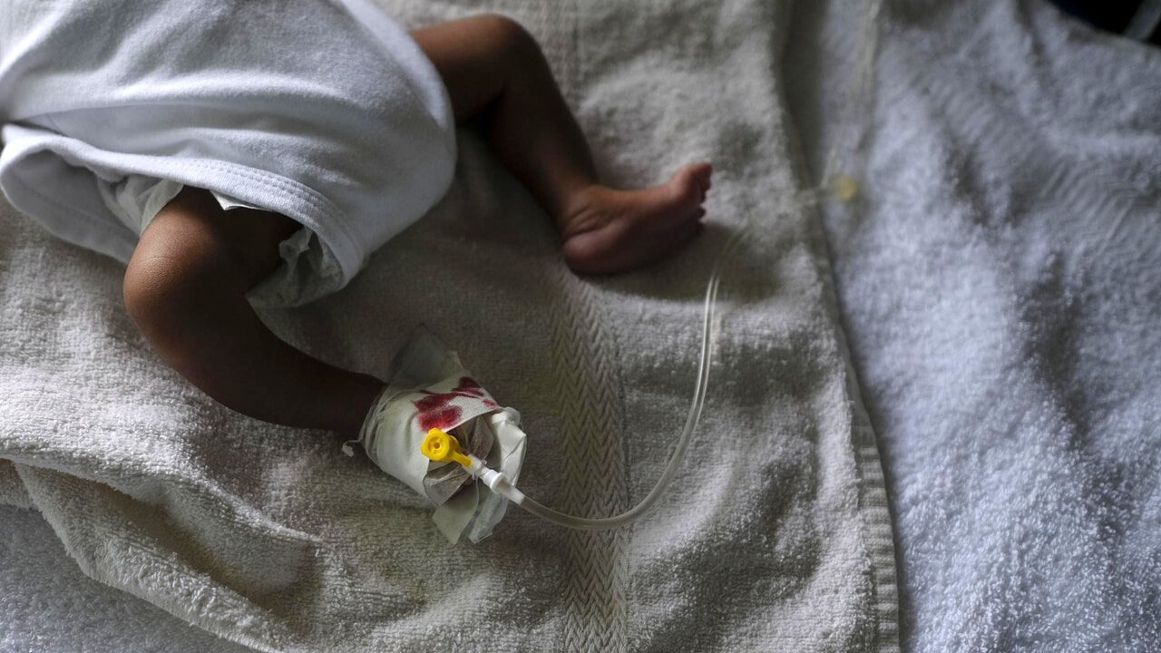 Nouveau-né abandonné devant les urgences de l'hôpital