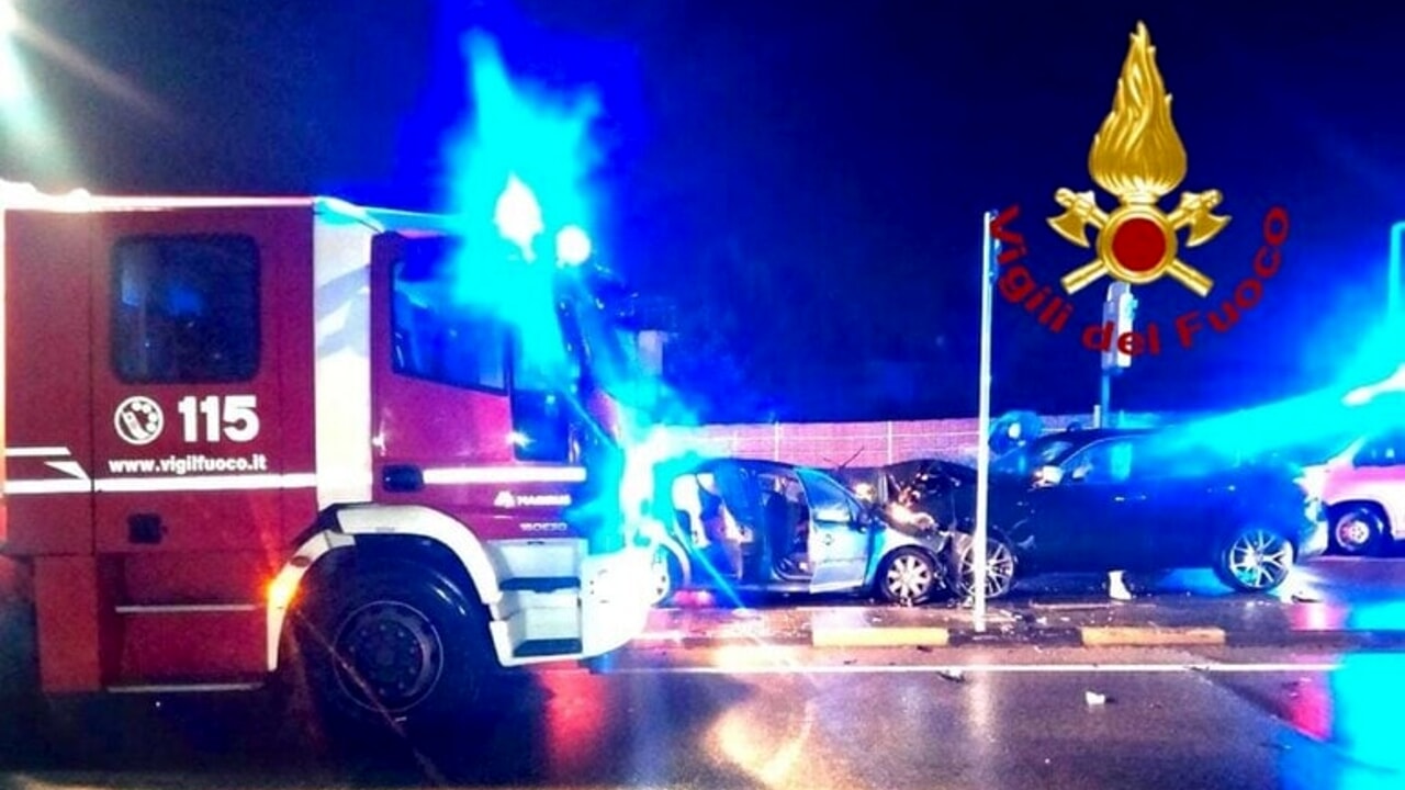 Prend la route à contre-courant, tragique collision frontale : deux morts