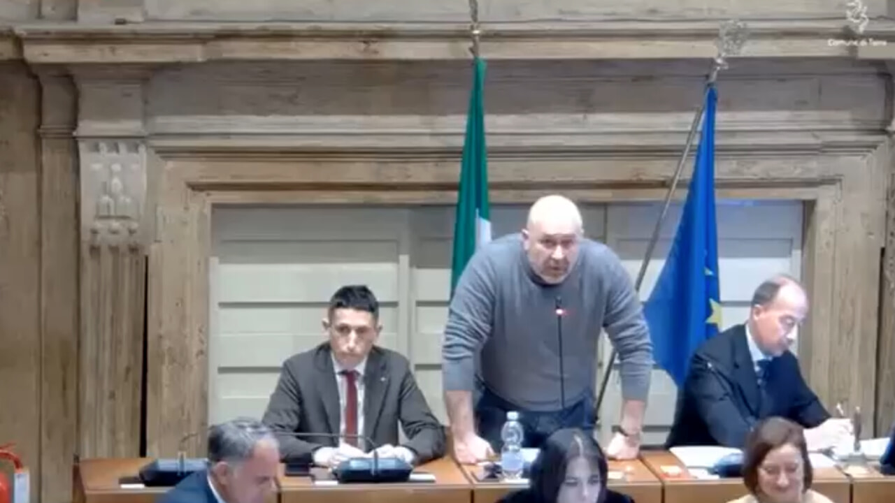 Quand la politique échoue, les Bandecchi arrivent