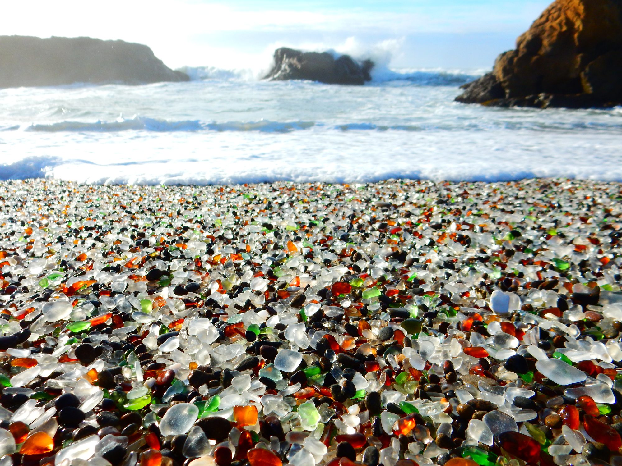La Glass Beach de Fort Bragg, Californie (USA)