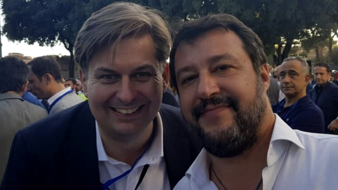 Le parti exclu du groupe d'extrême droite européenne pour ses propos pro-nazis