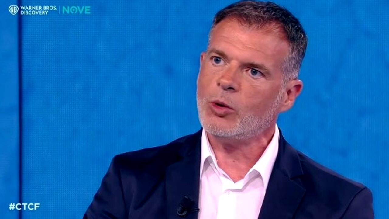 Stefano Massini agressé au Salon du livre : "Vous, les communistes, réécrivez l'histoire"