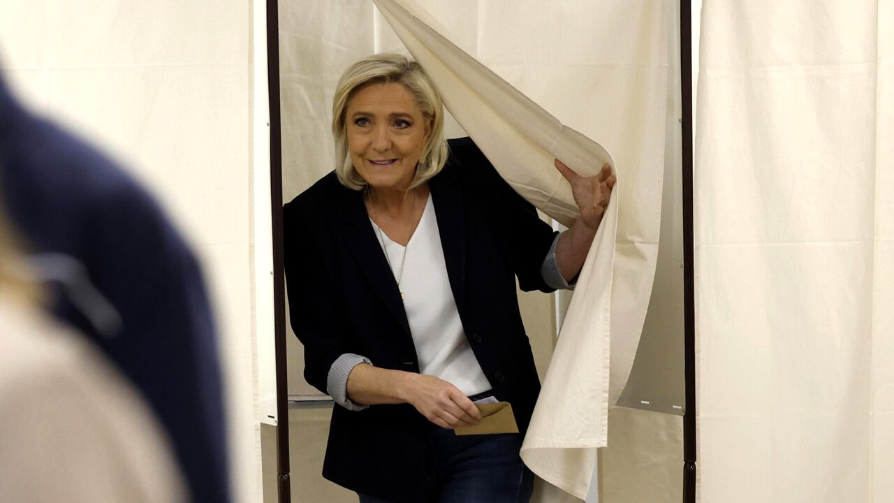 Avalanche de la droite en France, Macron convoque des élections anticipées