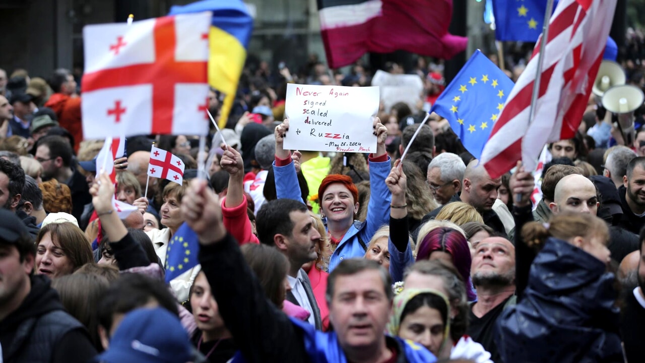 Interdiction de la « propagande LGBT », la Géorgie s'éloigne de plus en plus de l'UE