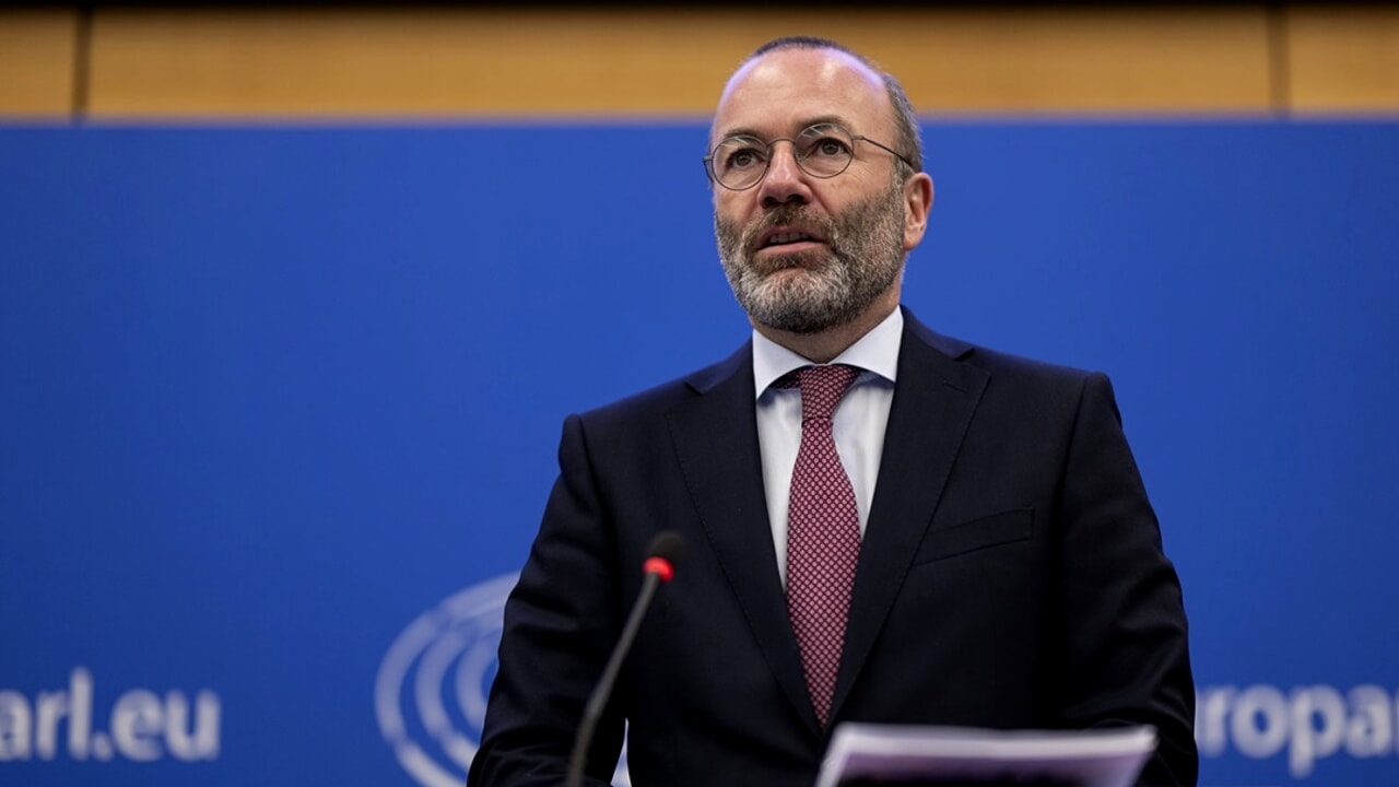 Weber réélu leader du groupe populaire, Forzista Salini vice-président