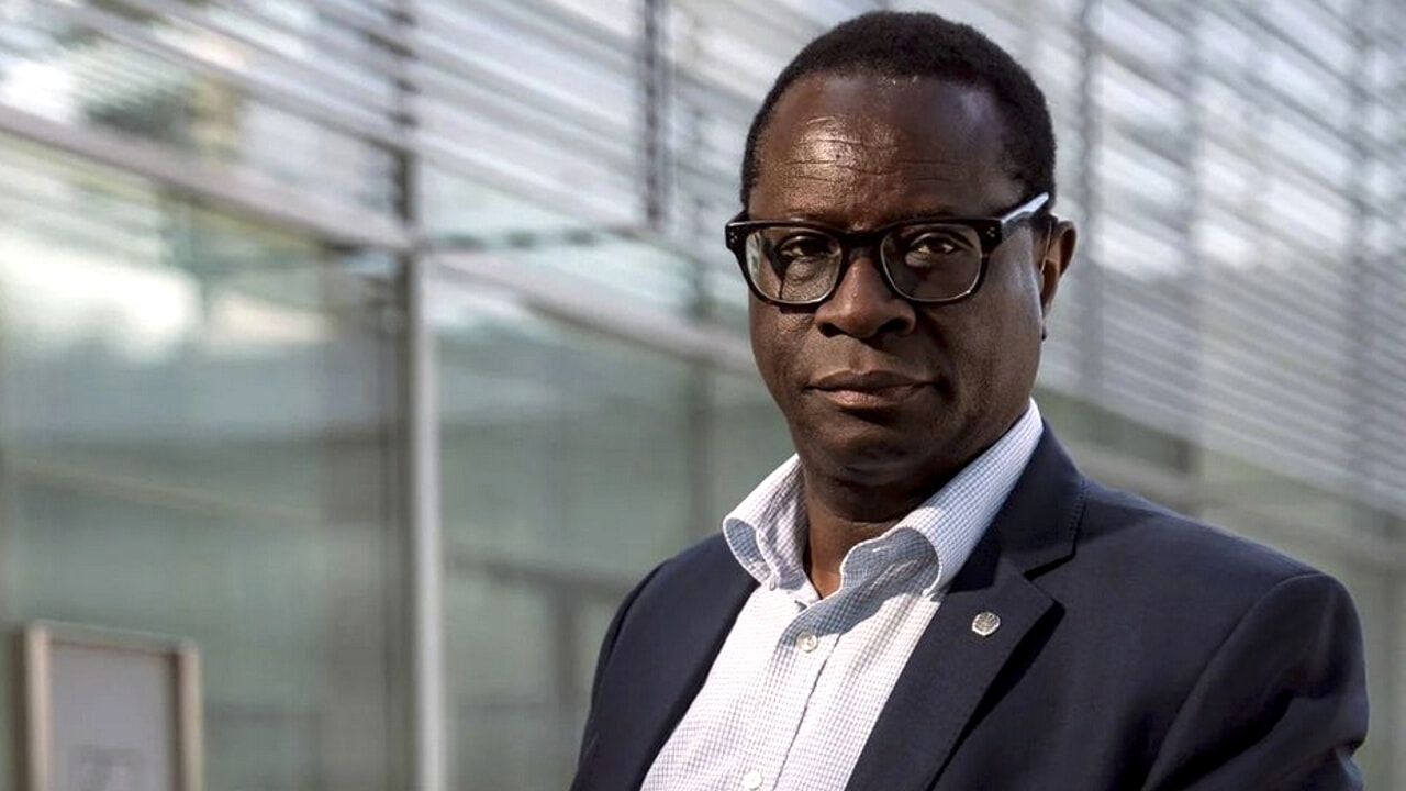 Insultes racistes et menaces de mort : le premier député noir d'Allemagne ne se représentera pas