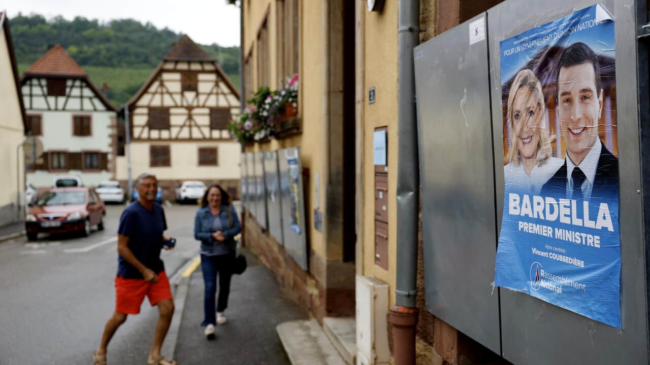 La France divisée : la gauche avance dans les villes, la droite s'étend dans les banlieues