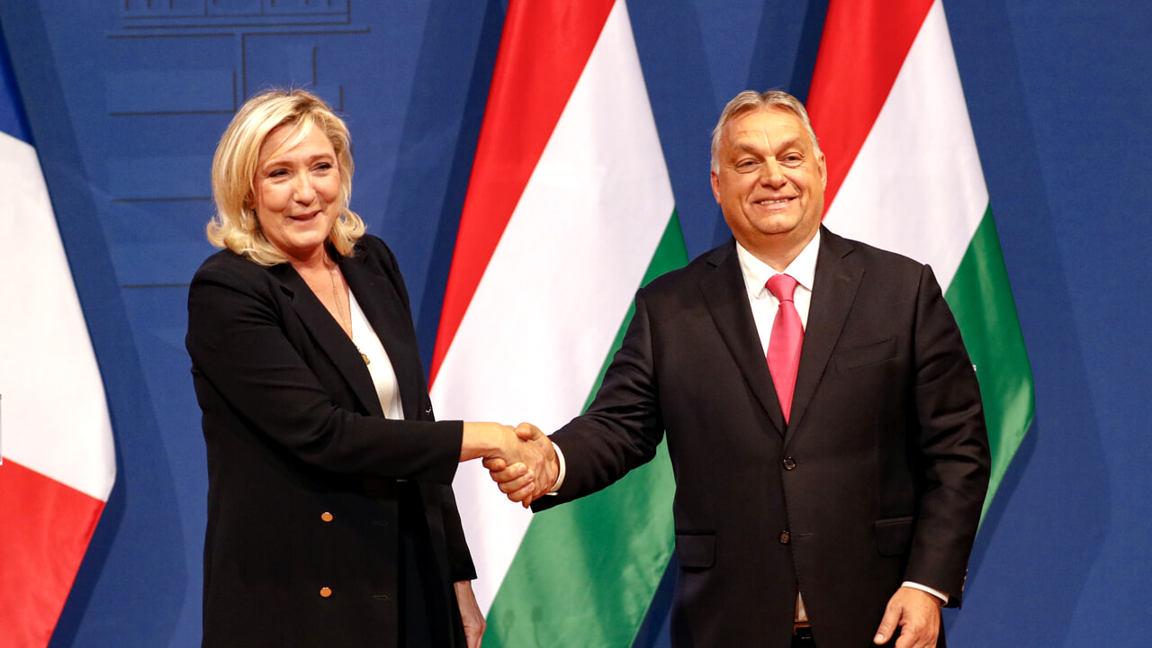Le "mariage" entre Orban et Le Pen met la pression sur Meloni en Europe