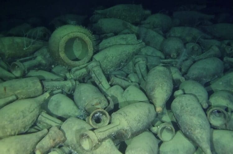 Anfore recuperate all'Elba