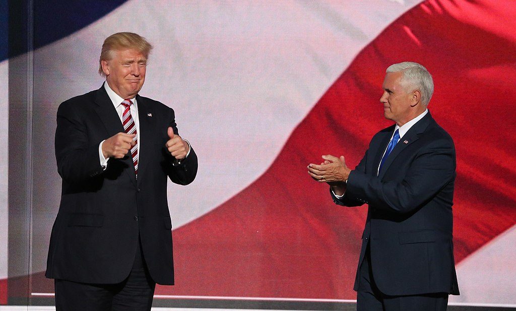 Trump et Mike Pence, candidat à la vice-présidence, pendant la campagne électorale