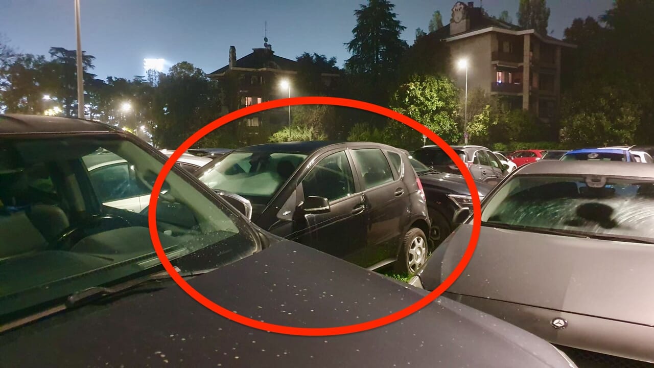 J'ai vu la police locale s'enfuir devant Striscia