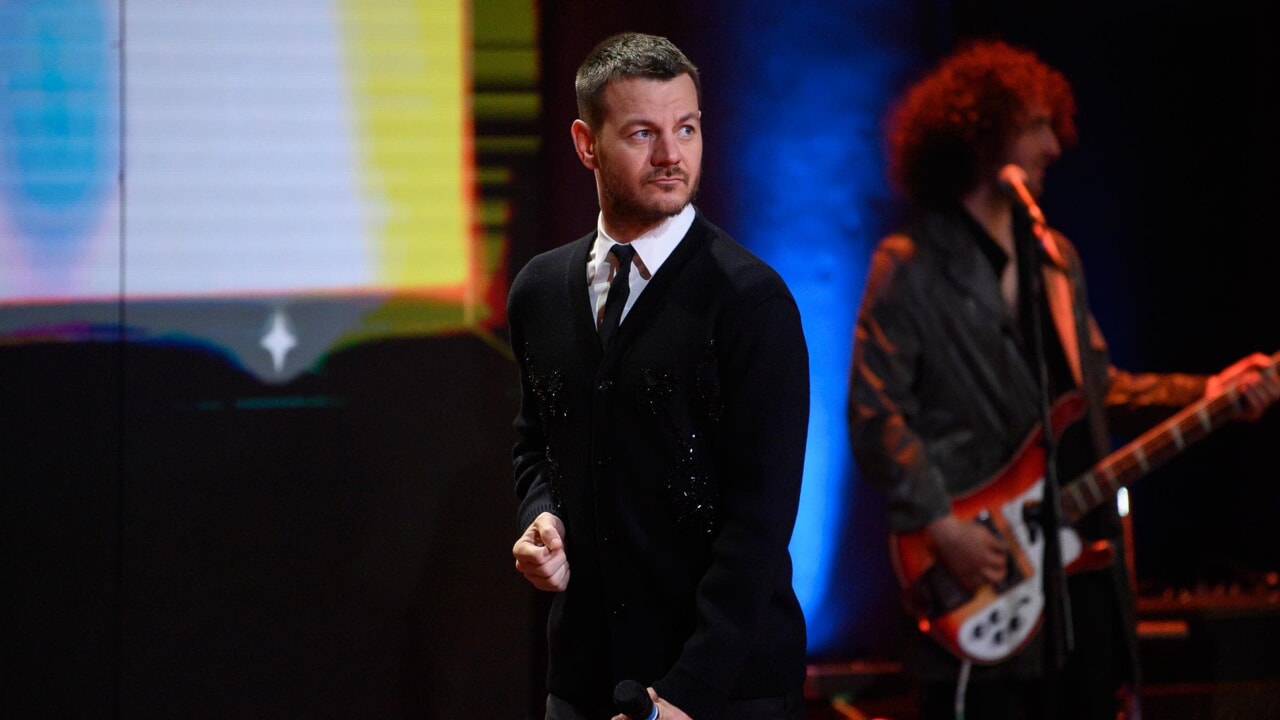 Alessandro Cattelan, l'éternelle jeune promesse dans un pays âgé