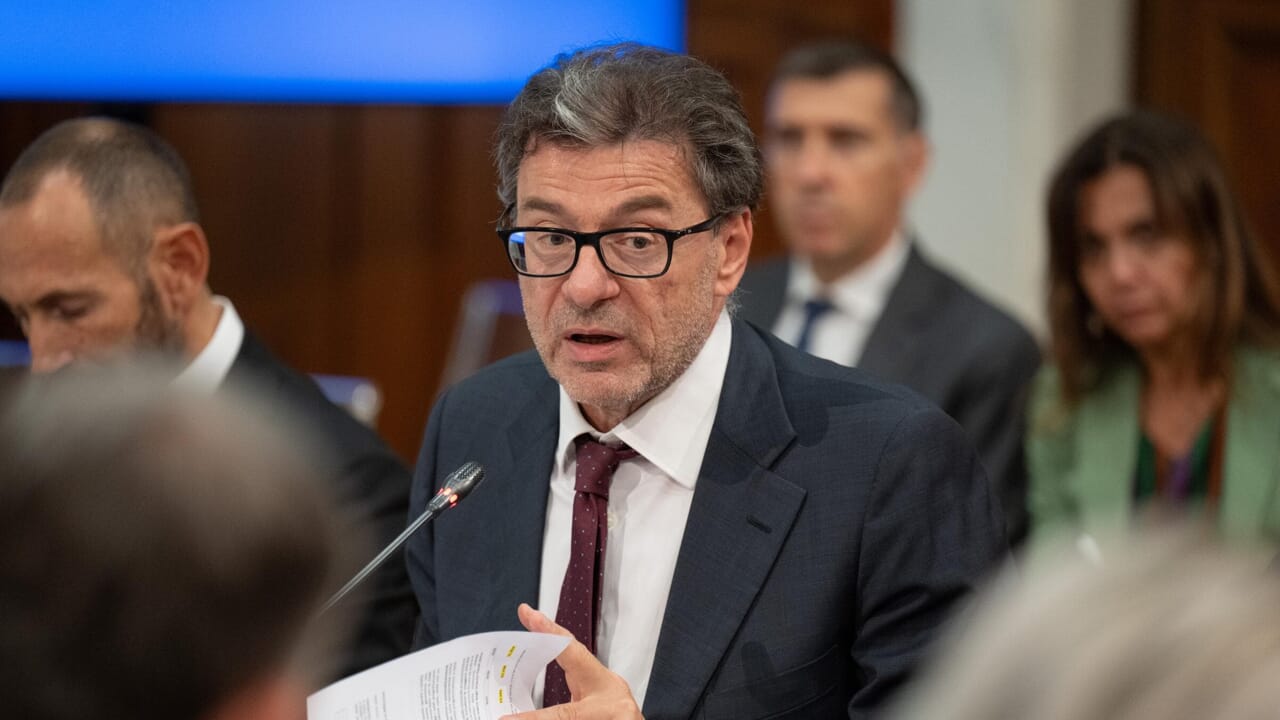 Meloni-Giorgetti rassure finalement les marchés (comme son ennemi juré Monti)