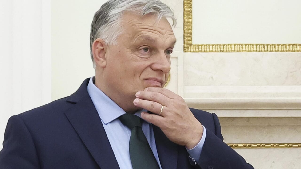 Orbàn en Géorgie après les élections contestées, Bruxelles : "Il ne représente pas l'UE"