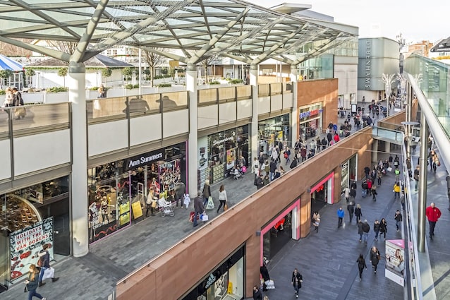 centre commercial pas de place