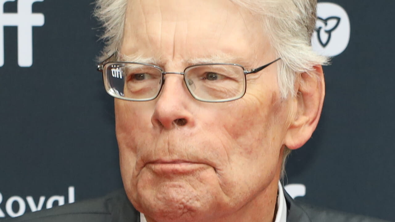 Stephen King annonce un nouveau roman : il s'appelle 'Never Finch' et sortira en 2025