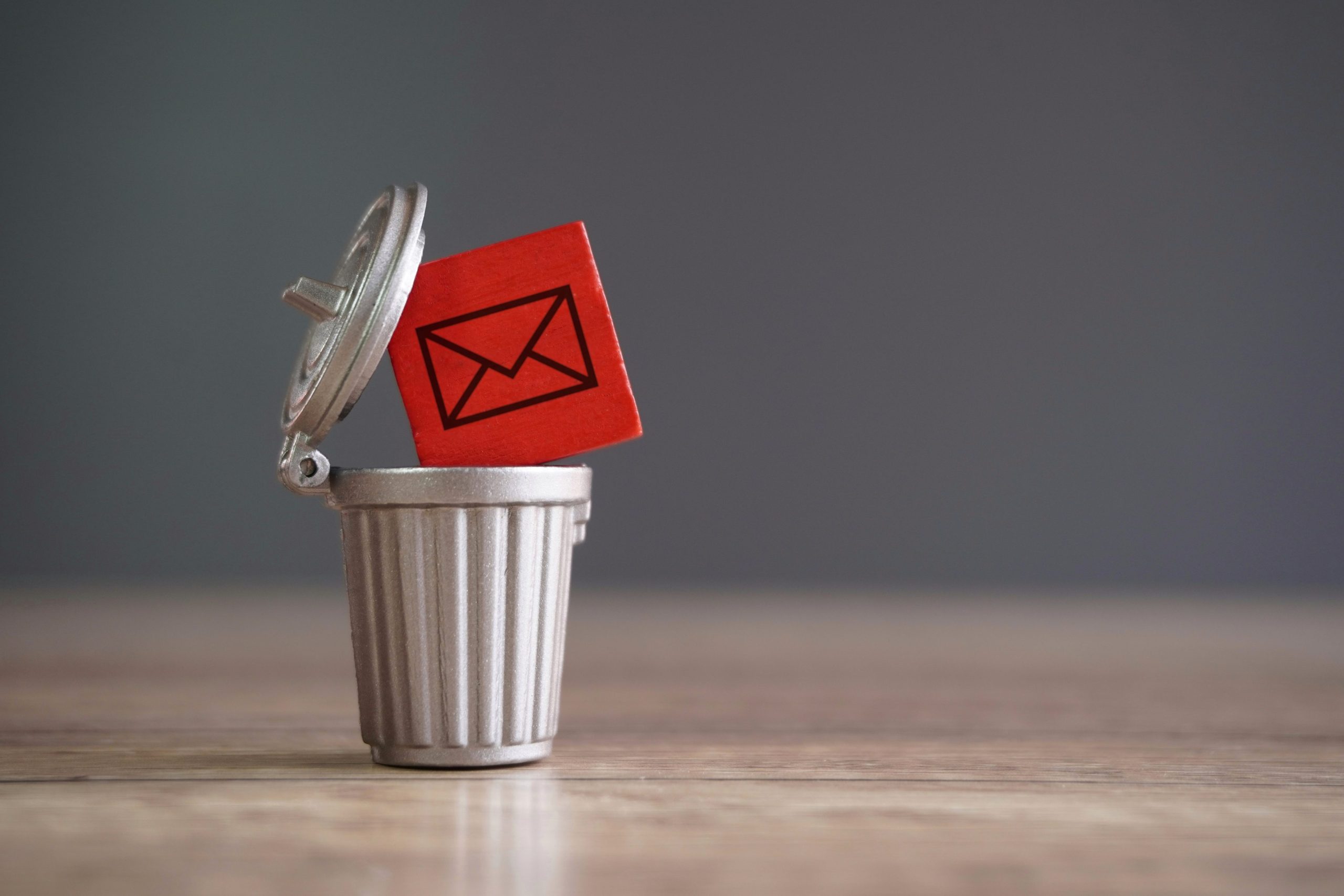 quanto inquinano le email