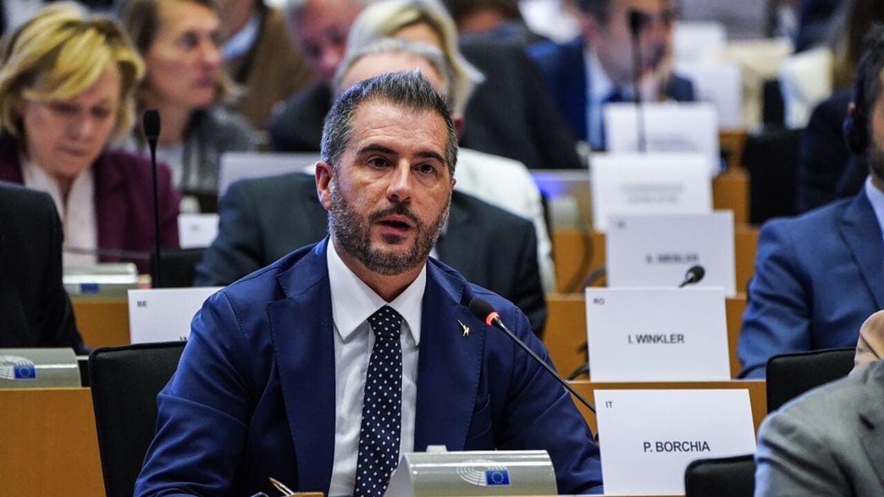 Borchia (Lega) : "Nous nous dirigeons vers une majorité de centre-droit en Europe"
