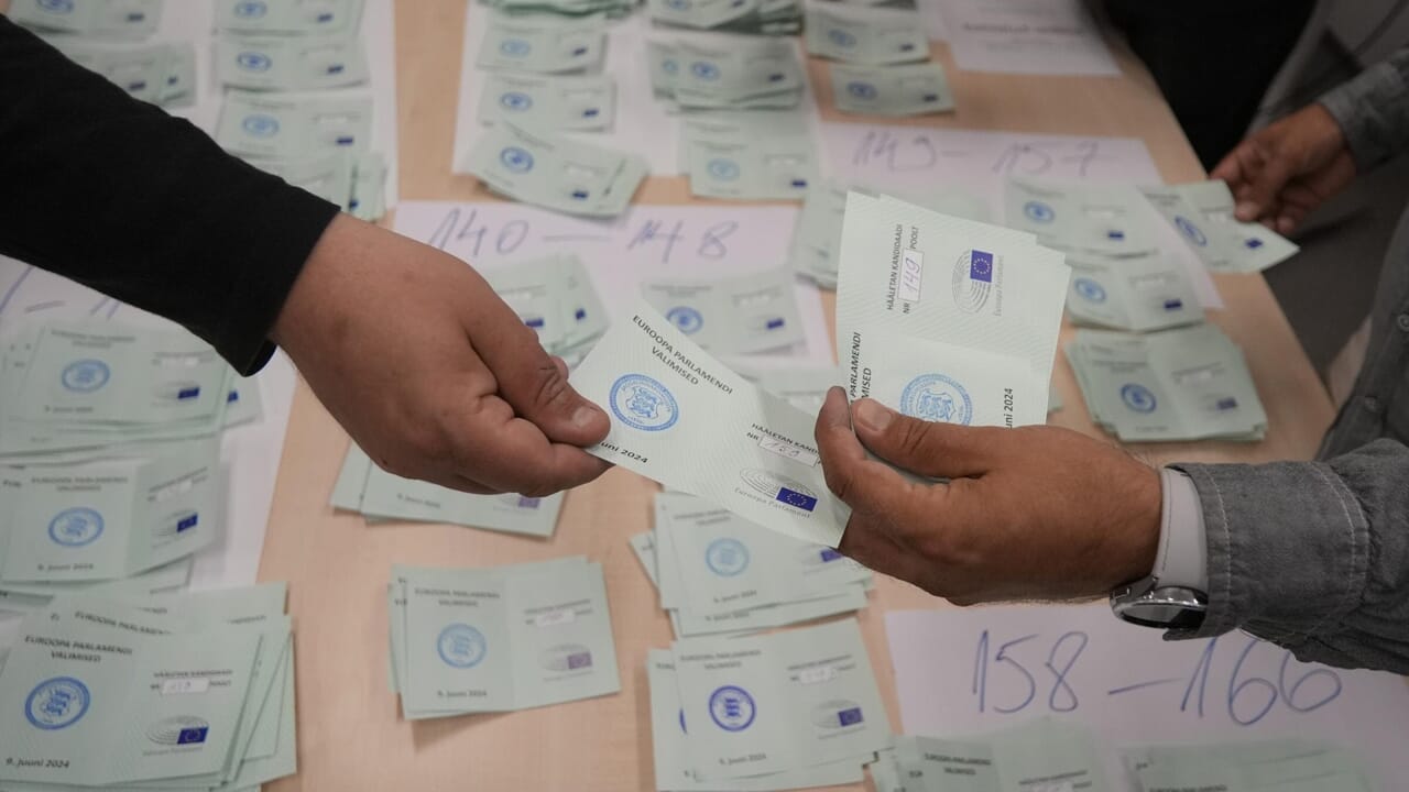 Des milliers de Russes vivent en Estonie, le gouvernement veut maintenant leur retirer le droit de vote