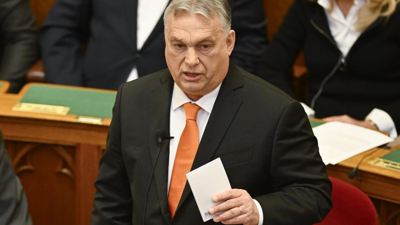 En Hongrie, Orban a toujours les pleins pouvoirs, il pourra continuer à gouverner par décrets