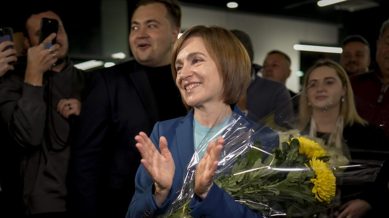 Le pro-occidental Sandu remporte les élections en Moldavie : l’UE pousse un soupir de soulagement
