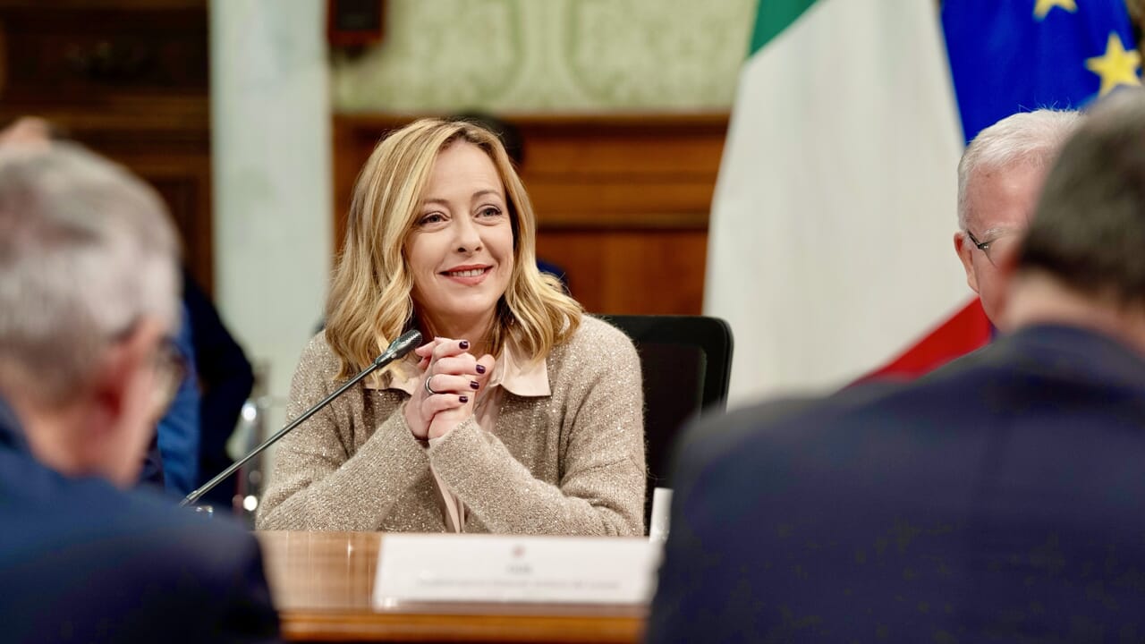 Parce que maintenant Meloni est plus fort en Europe