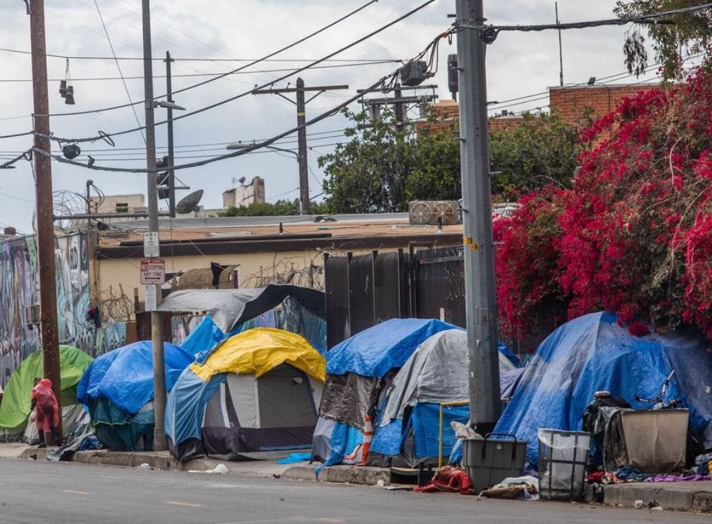 Sans-abri à Los Angeles - X