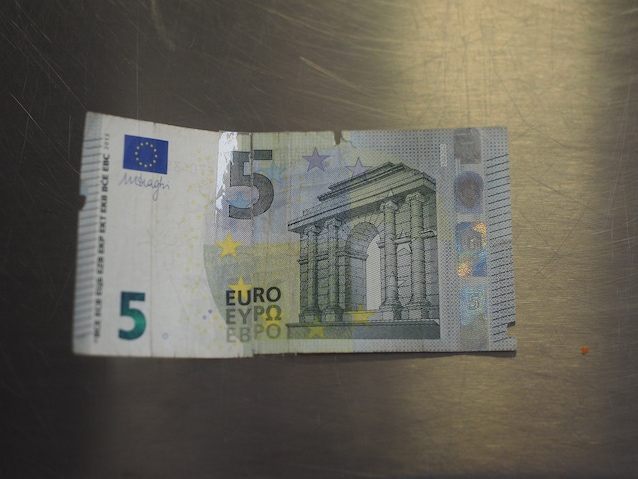 Billet endommagé (crédits- JIP)