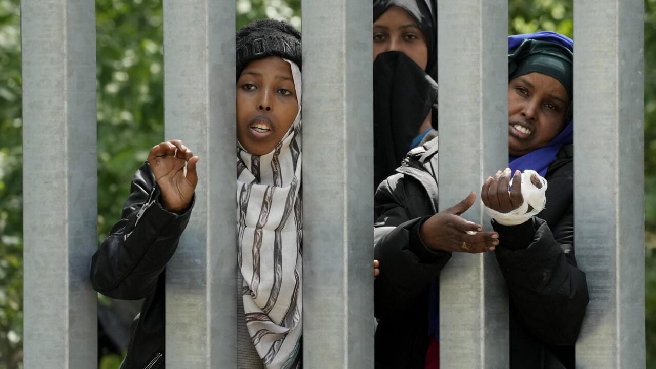 L'UE autorise le rejet des migrants à la frontière avec la Russie et la Biélorussie