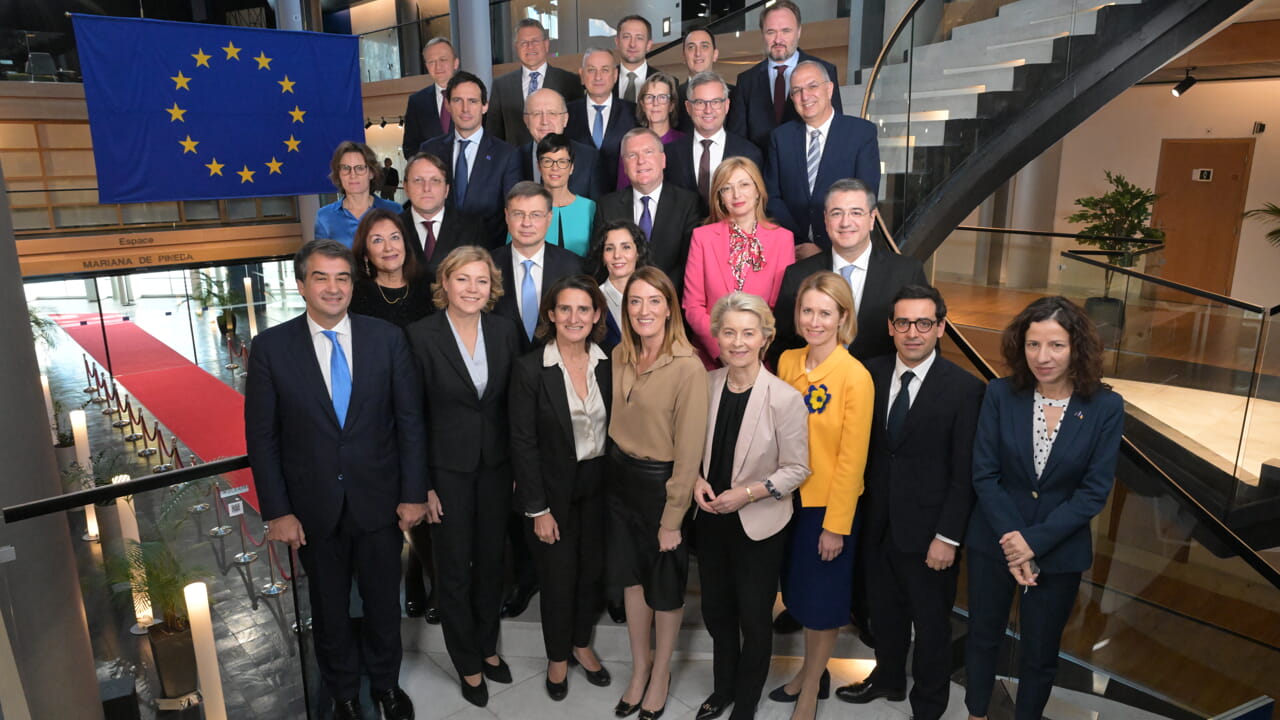 La "boussole" de Von der Leyen et les débuts de Costa