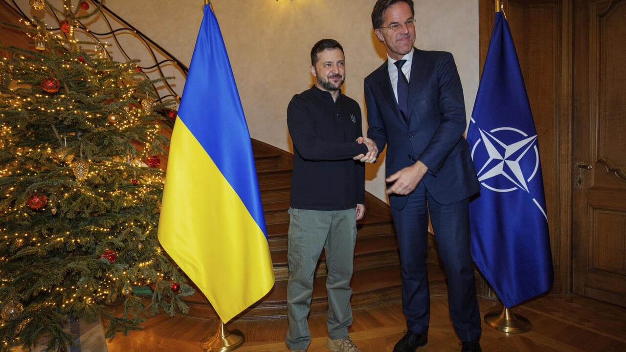 Le dernier « dîner de victoire » de Zelensky avant l'ère Trump : Kiev s'accroche à l'Europe pour résister à Moscou