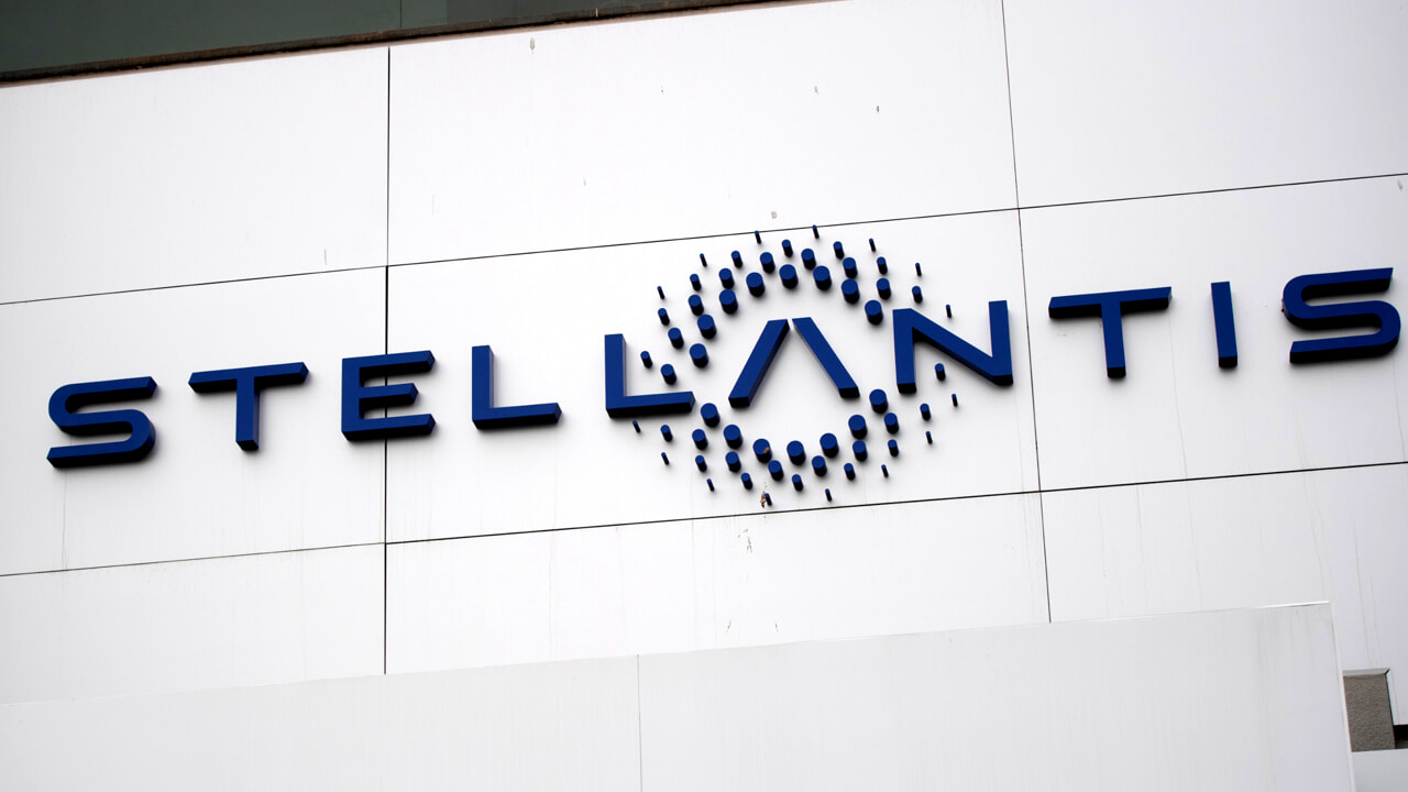 Stellantis a conclu un accord avec le chinois CATL pour une usine de batteries en Espagne