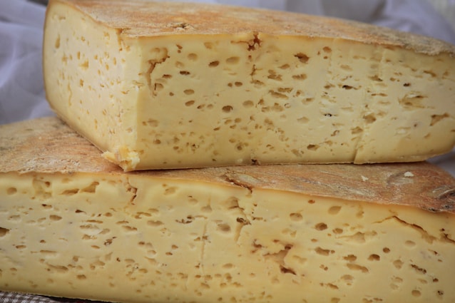 trous de fromage