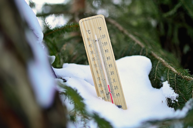 Thermomètre dans la neige