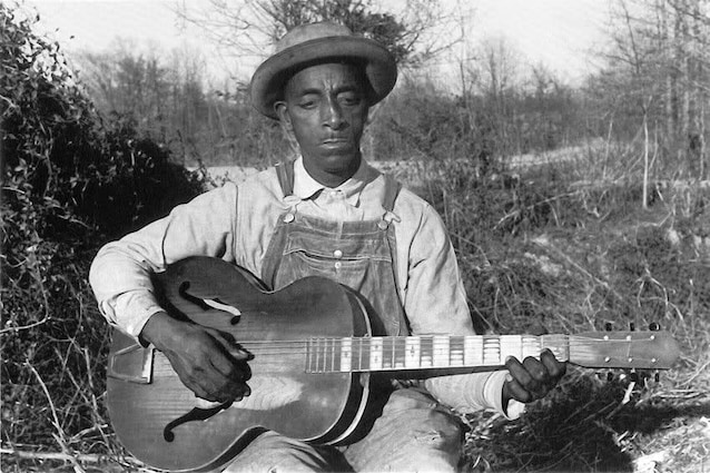 Le bluesman Fred McDowell