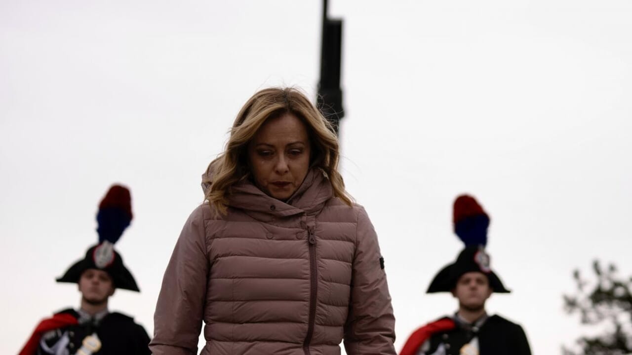 À gauche gauche ne reste que la bataille pour les jupes