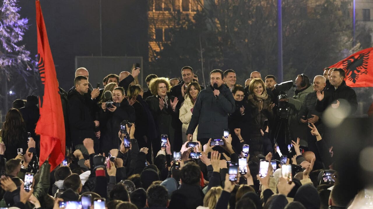 Au Kosovo, le premier ministre sortant remporte les élections: mais pour gouverner, il devra trouver des alliés