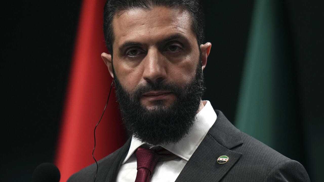 L'Europe suspend les sanctions à la Syrie: "Prêt à les réintroduire sans respect pour les minorités"