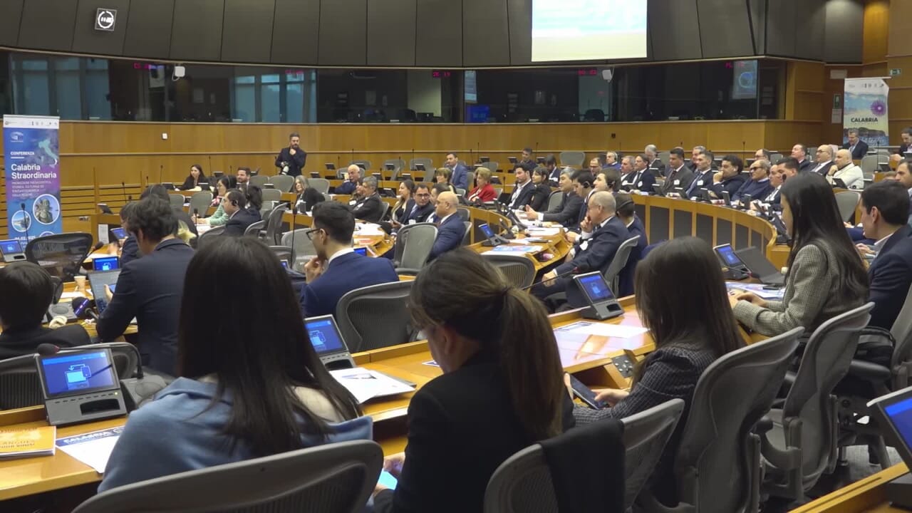 Ryanair, Eddie Wilson: "La Calabre se développe parce qu'elle a supprimé la taxe supplémentaire à l'embarquement"