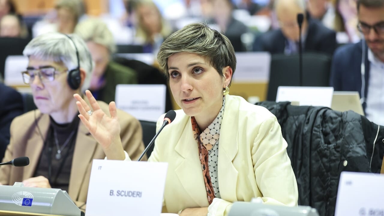 Scuderi (Verdi): "L'UE travaille avec les autorités locales pour améliorer les politiques sociales"