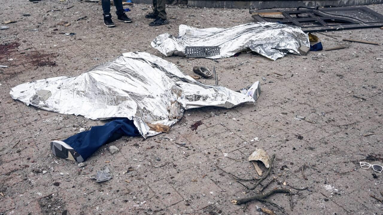 Massacre de civils: l'échec de condamner Matteo Salvini et Giuseppe Conte