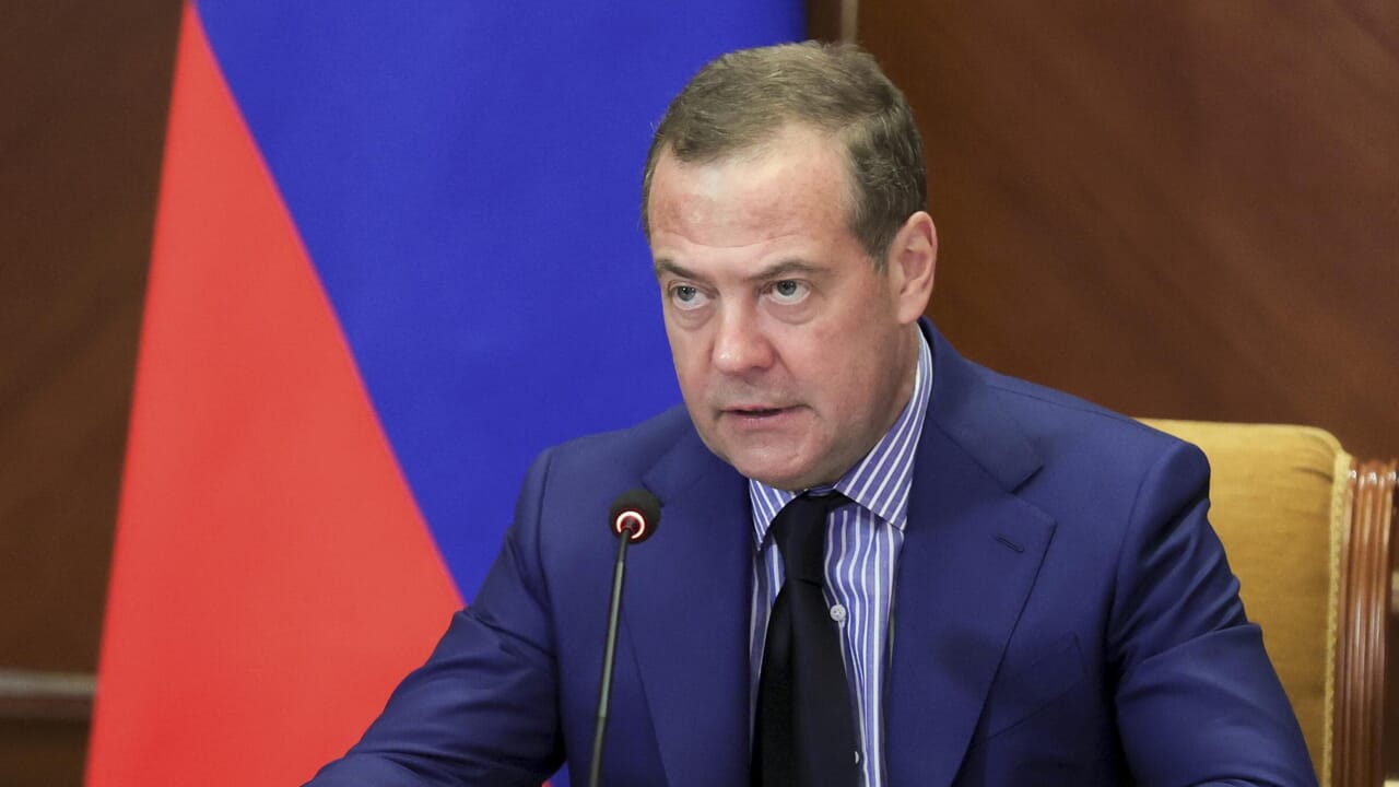 Troupes de paix en Ukraine, Moscou: "Pile". Medvedev: "Ils décident du nombre de cercueils à accepter"