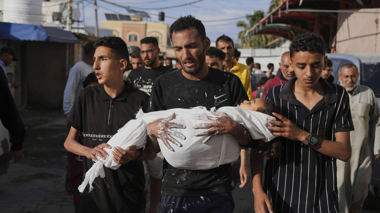 "À Gaza, c'est le génocide, le silence du Parlement européen fait des complices de nous"