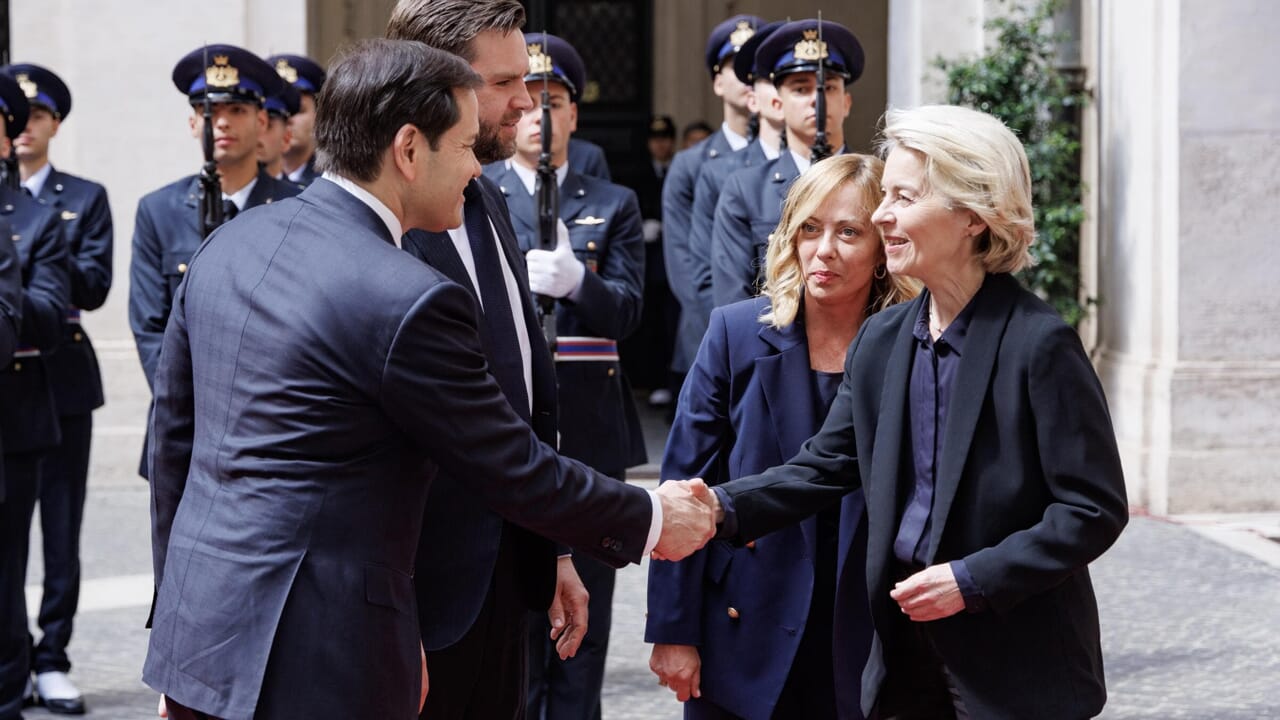 Meloni entre Bruxelles et Washington: l'Italie est un candidat pour agir comme un pont sur les devoirs et la diplomatie