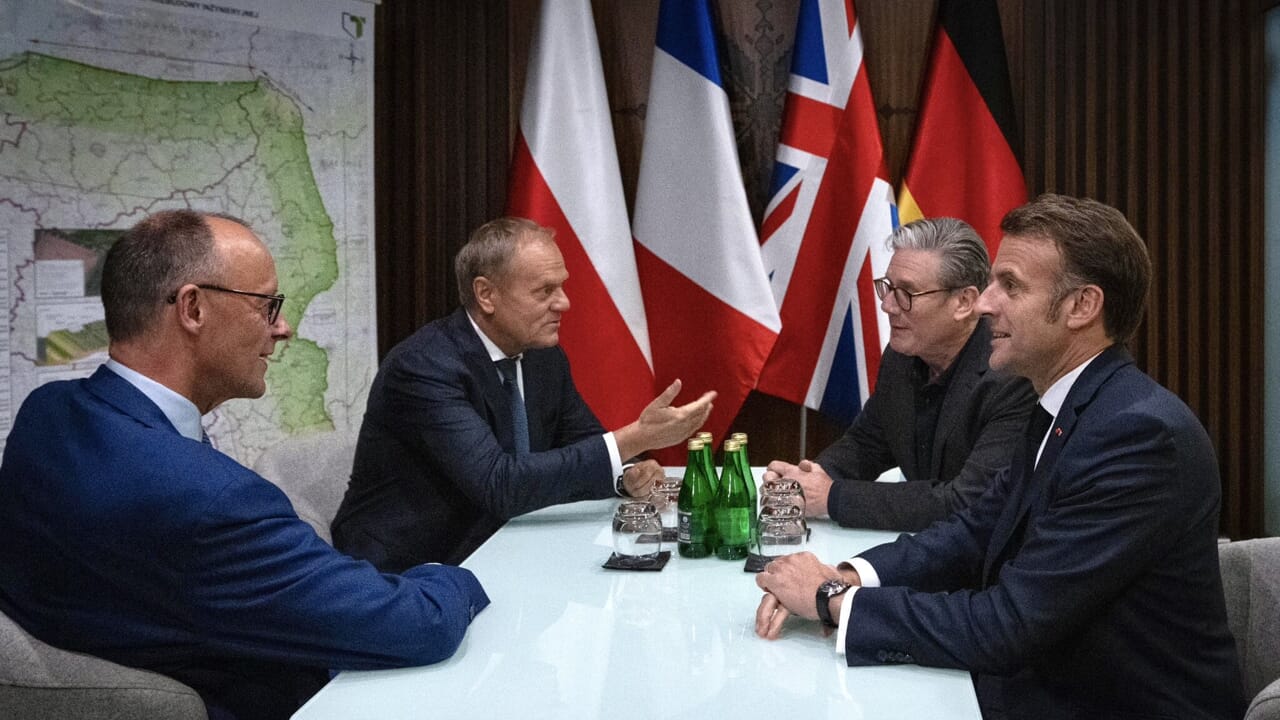 Le sommet en Ukraine des dirigeants de l'UE, Meloni se connecte à distance: "Répit de 30 jours"