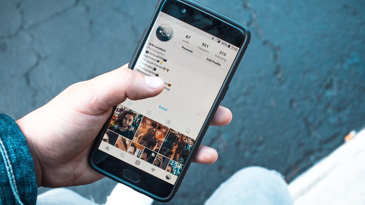 Pour continuer à utiliser les réseaux sociaux, nous devrons télécharger une application qui vérifie notre âge